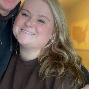 Meet your Posher, Casey